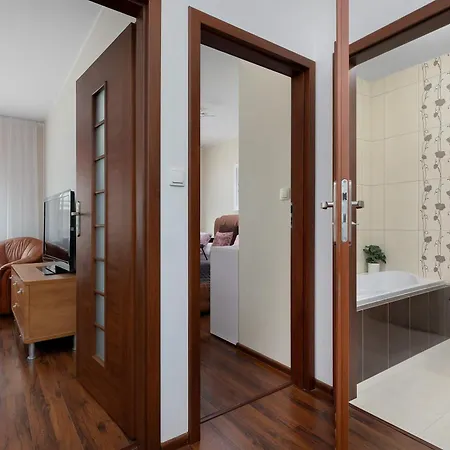 Rodzinny Z Parkingiem W Kolobrzegu By Renters كولوبرزيغ